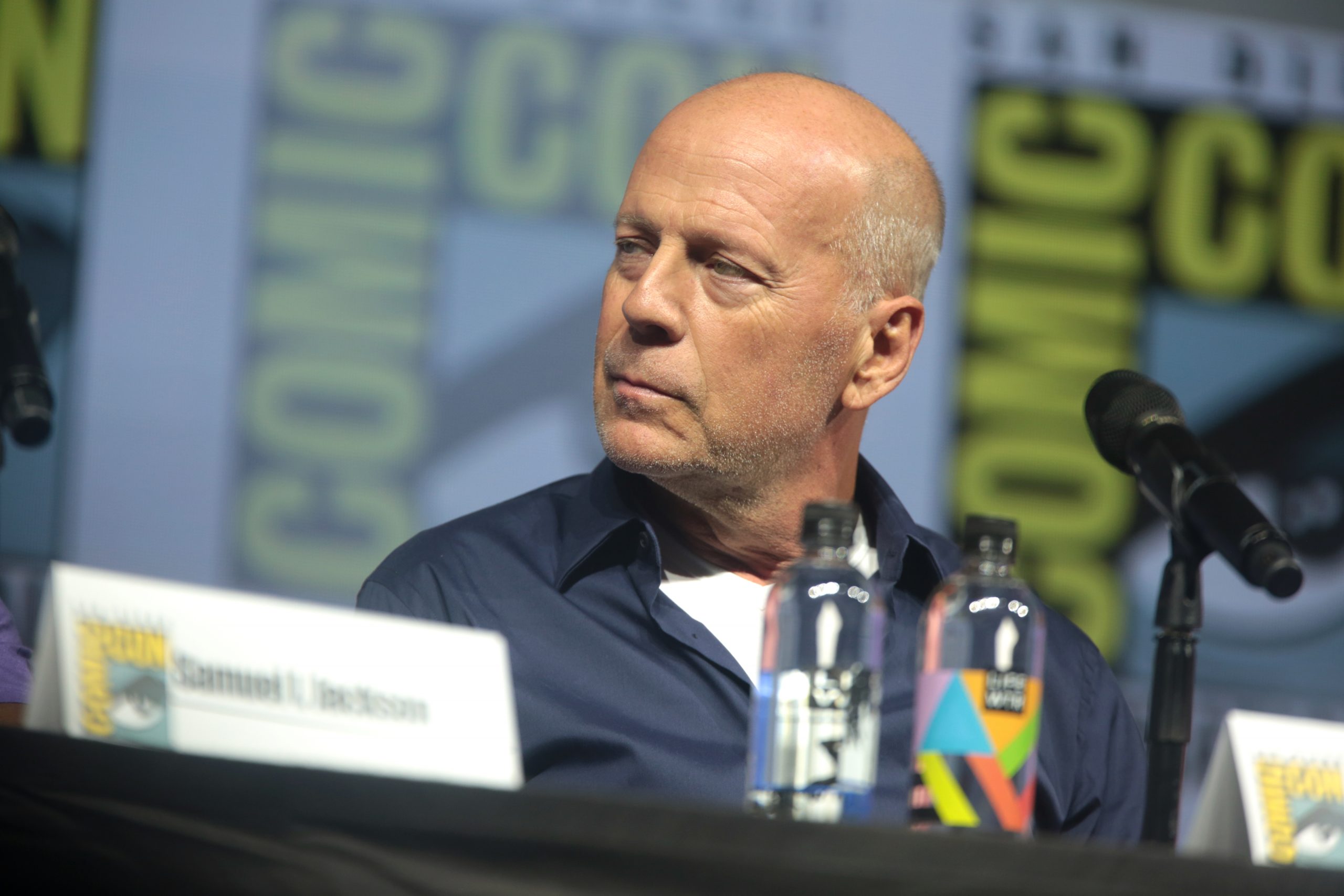 Kevin Smith And Bruce Willis Feud Bruce Willis Aphasia Diagnosis